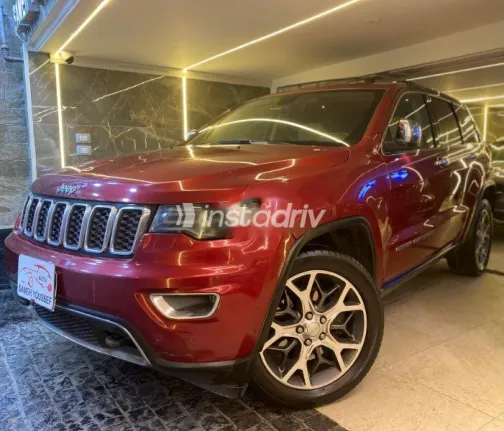 جيب جراند شيروكي 2020 أحمر مستعملة للبيع - 2