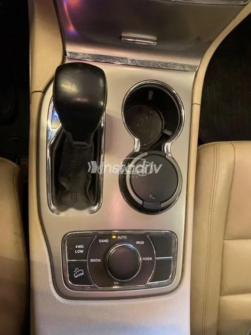 جيب جراند شيروكي 2020 أحمر مستعملة للبيع - 3