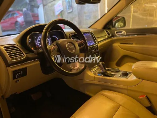 جيب جراند شيروكي 2020 أحمر مستعملة للبيع - 4