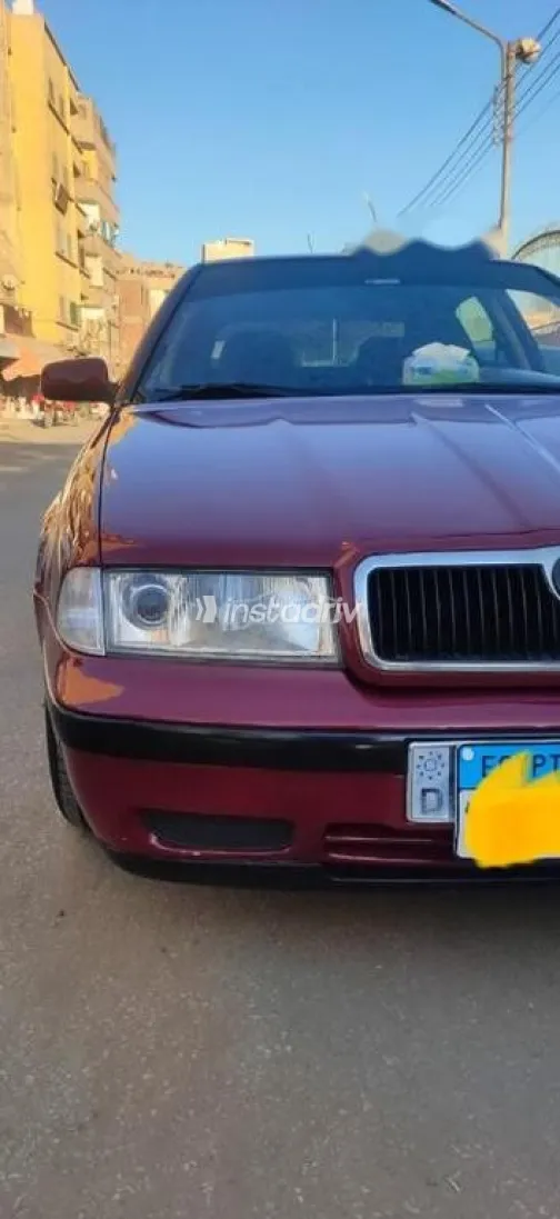 سكودا اوكتافيا A4 1998 أحمر غامق مستعملة للبيع - 2