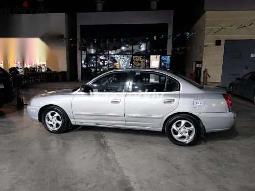 هيونداي افانتي 2005 فضي مستعملة للبيع - 4