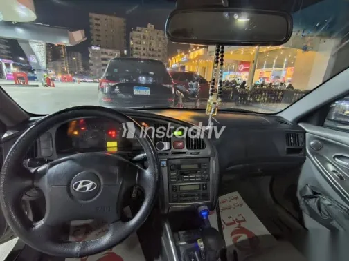 هيونداي افانتي 2005 فضي مستعملة للبيع - 8