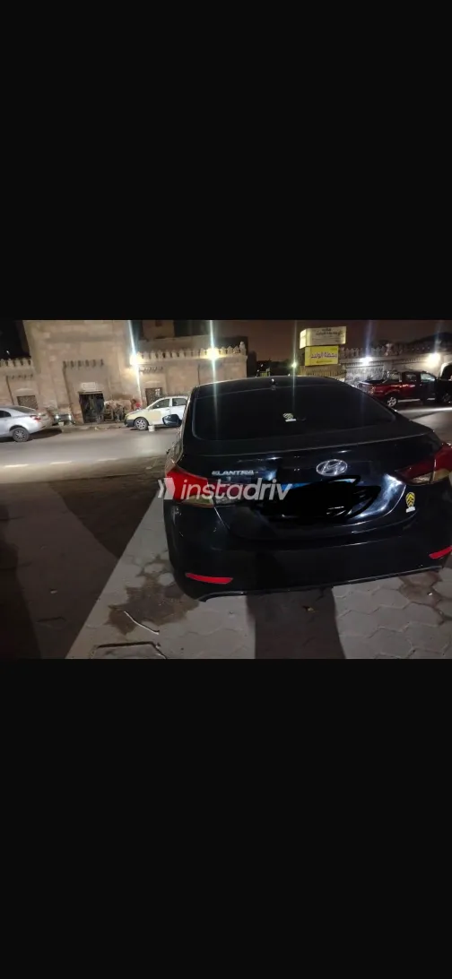 هيونداي إلنترا ام دى 2015 أبيض مستعملة للبيع - 3