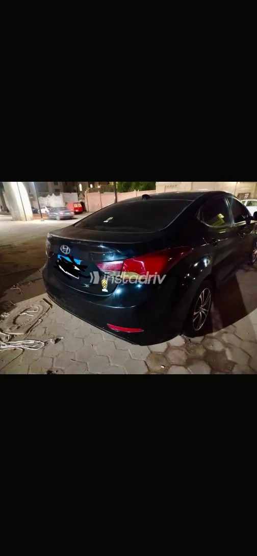 هيونداي إلنترا ام دى 2015 أبيض مستعملة للبيع - 4