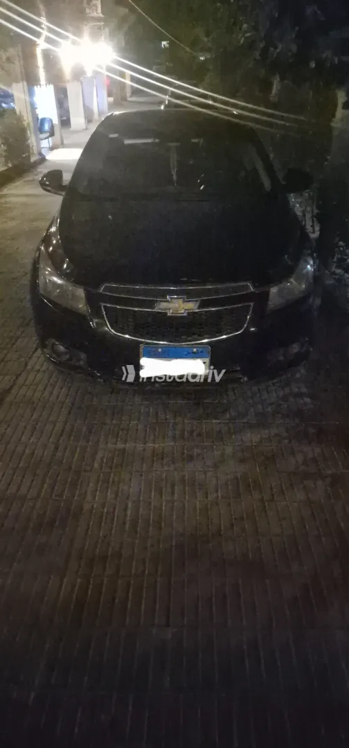 Chevrolet Cruze 2011 White Used for Sale - 2