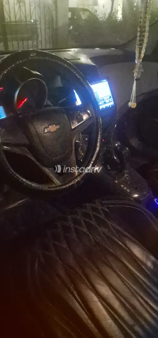 Chevrolet Cruze 2011 White Used for Sale - 3