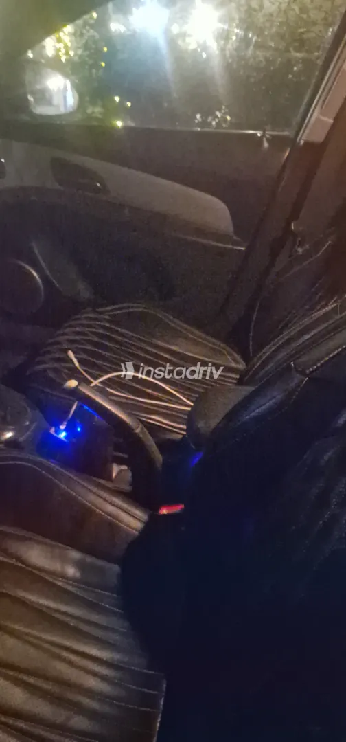 Chevrolet Cruze 2011 White Used for Sale - 4