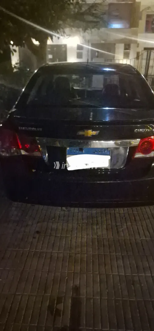 Chevrolet Cruze 2011 White Used for Sale - 7