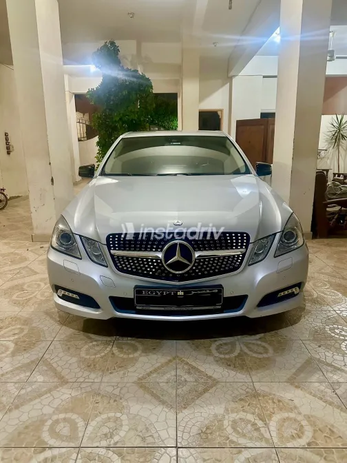 Mercedes E 200 2010 White Used for Sale - 4