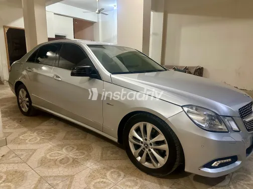 Mercedes E 200 2010 White Used for Sale - 9