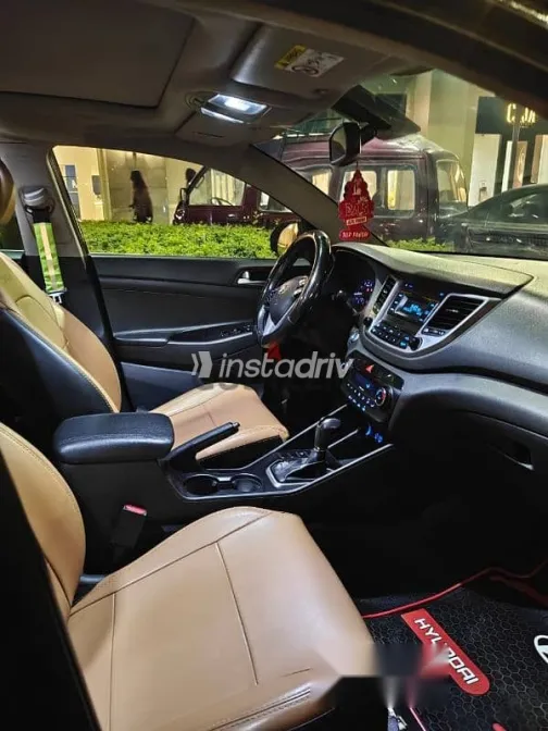 هيونداي توسان 2017 أسود مستعملة للبيع - 4