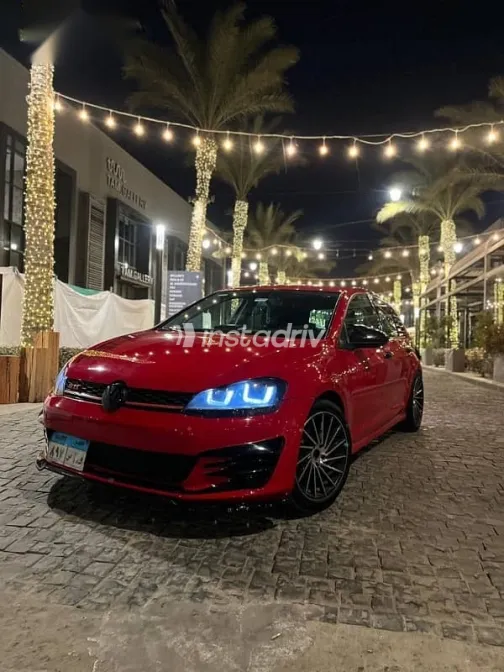 Volkswagen Golf 2016 Red Used for Sale - 3