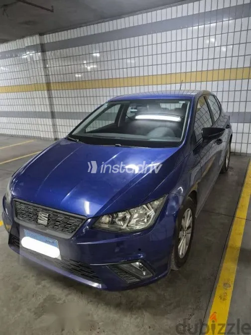 سيات ابيزا 2020 أزرق غامق مستعملة للبيع - 5