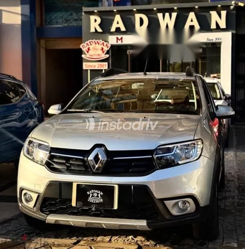 رينو سانديرو 2022 فضي مستعملة للبيع - 1