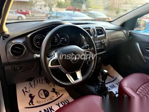 رينو سانديرو 2022 فضي مستعملة للبيع - 3