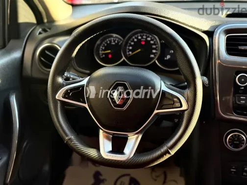 رينو سانديرو 2022 فضي مستعملة للبيع - 7