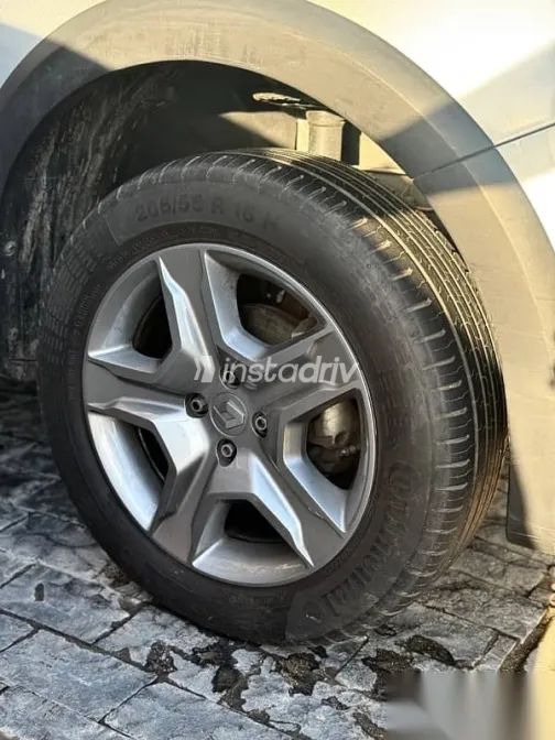 رينو سانديرو 2022 فضي مستعملة للبيع - 10