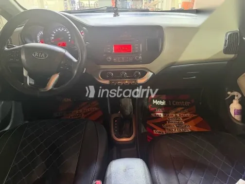 كيا ريو 2014 أسود مستعملة للبيع - 4