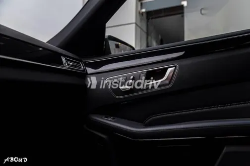 مرسيدس E 200 2015 أسود مستعملة للبيع - 1