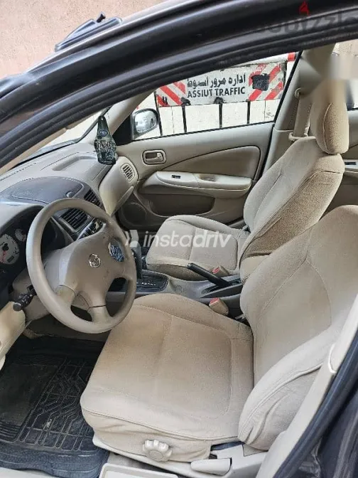 Nissan Sunny 2015 Silver Used for Sale - 6