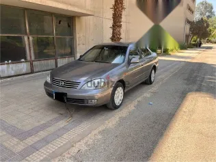 نيسان صنى 2015 فضي مستعملة للبيع