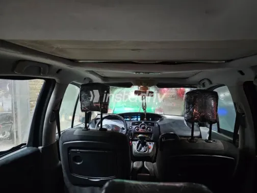 رينو سينيك 2005 أسود مستعملة للبيع - 6