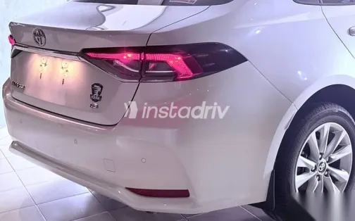 تويوتا كورولا 2024 أبيض جديدة للبيع - 5