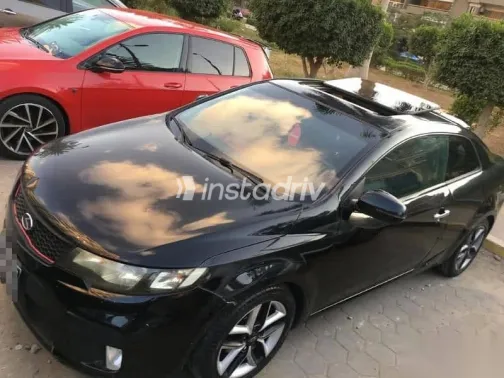 كيا سيراتو 2010 أسود مستعملة للبيع - 9