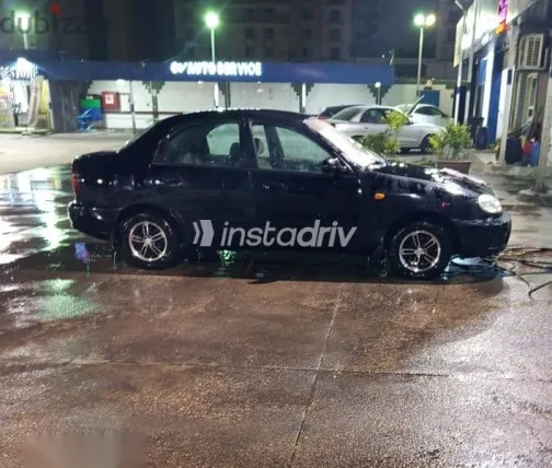 دايو لانوس 2001 أسود مستعملة للبيع - 1