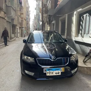 سكودا اوكتافيا 2016 أبيض مستعملة للبيع