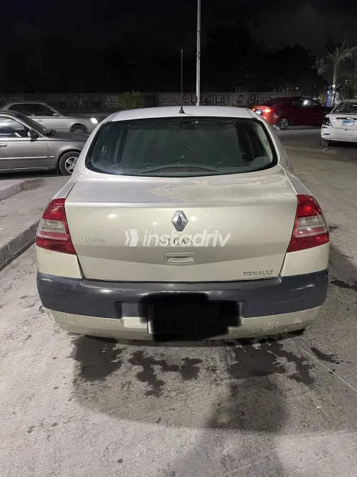 رينو ميجان 2008 ذهبي مستعملة للبيع - 5