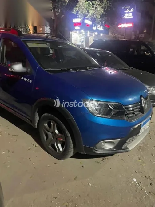 رينو سانديرو 2019 أزرق غامق مستعملة للبيع - 4