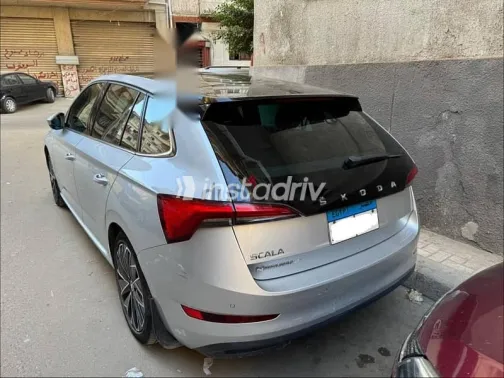 سكودا سكالا 2022 فضي مستعملة للبيع - 4