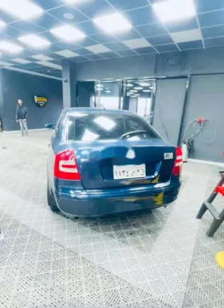 سكودا اوكتافيا A5 2005 أزرق غامق مستعملة للبيع