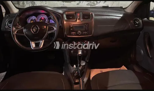 رينو لوجان 2021 فضي مستعملة للبيع - 2