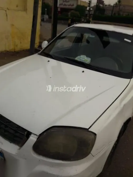 هيونداي فيرنا 2013 أبيض مستعملة للبيع - 2