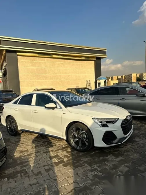اودي A3 2025 أبيض جديدة للبيع - 2