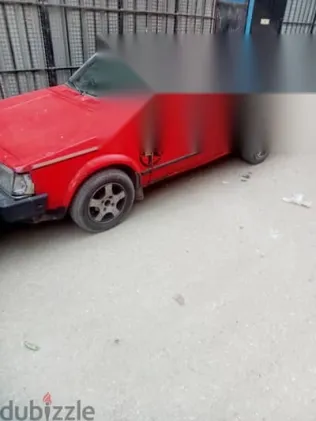 مازدا 323 1983 أحمر مستعملة للبيع