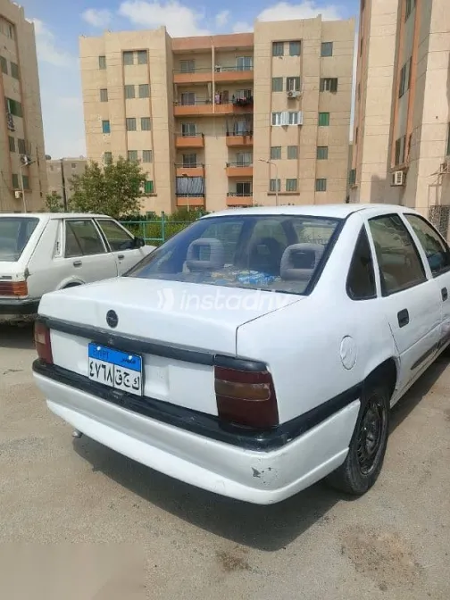 Opel Vectra 1996 White Used for Sale - 1