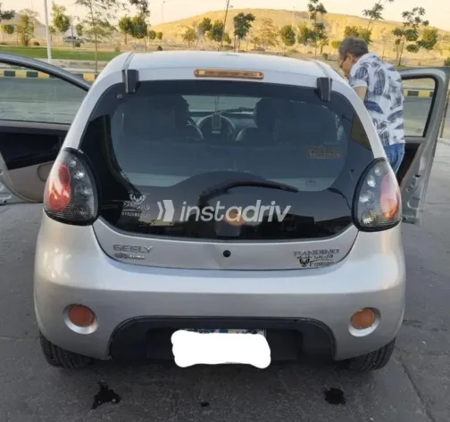 جيلي باندينو 2013 فضي مستعملة للبيع - 3