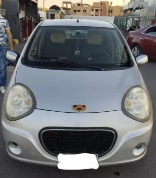 جيلي باندينو 2013 فضي مستعملة للبيع