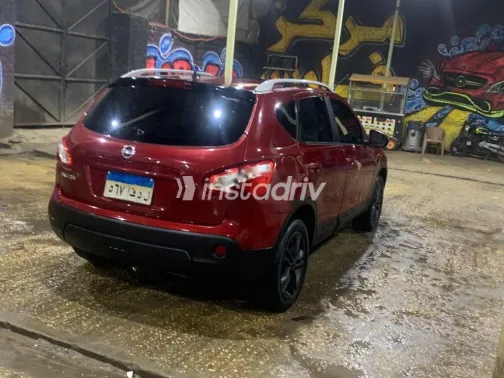 نيسان قشقاي 2014 أحمر مستعملة للبيع - 2