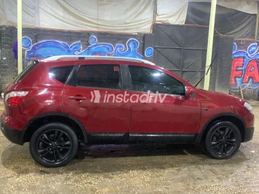 نيسان قشقاي 2014 أحمر مستعملة للبيع - 3