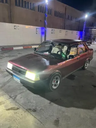 سمارت 1 2001 أحمر غامق مستعملة للبيع