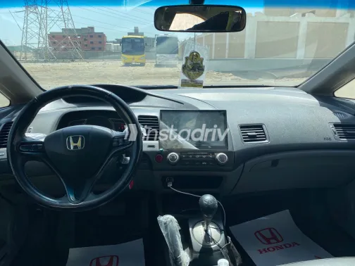 Honda Civic 2009 White Used for Sale - 2