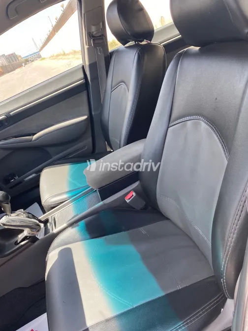 Honda Civic 2009 White Used for Sale - 3