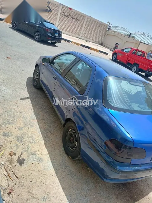 فيات سينا 2008 أزرق غامق مستعملة للبيع - 4