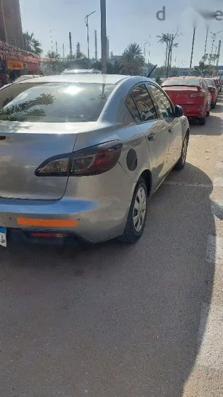 مازدا 3 2010 فضي مستعملة للبيع