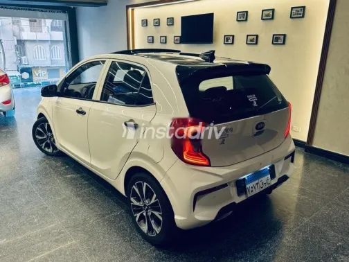 Kia Picanto 2021 White Used for Sale - 2