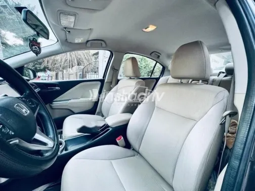 هوندا سيتى 2016 رمادي مستعملة للبيع - 3